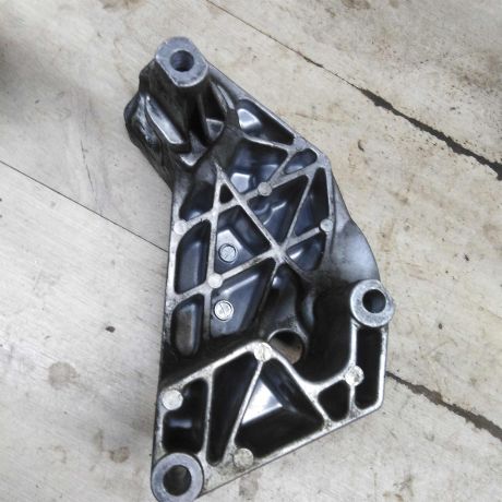 kronstein-krepleniia-dvigatelia-16i-akl-volkswagen-golf-4-skoda-octavia-tour-volkswagen-bora-art-99483-big-2