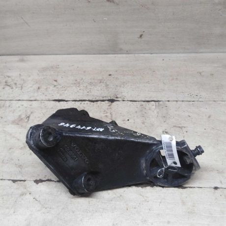kronstein-dvigatelia-levyi-25-tdi-volvo-s80-art-100891-big-2