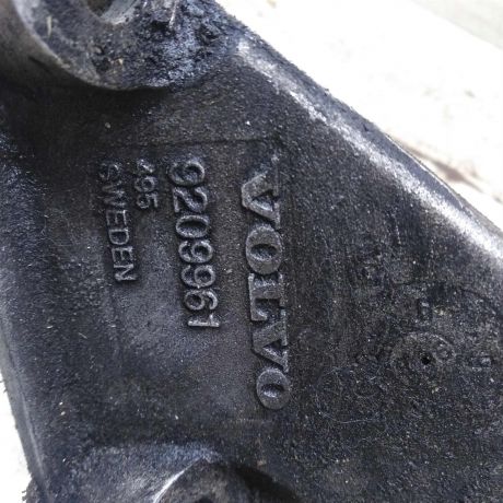 kronstein-dvigatelia-levyi-25-tdi-volvo-s80-art-100891-big-4