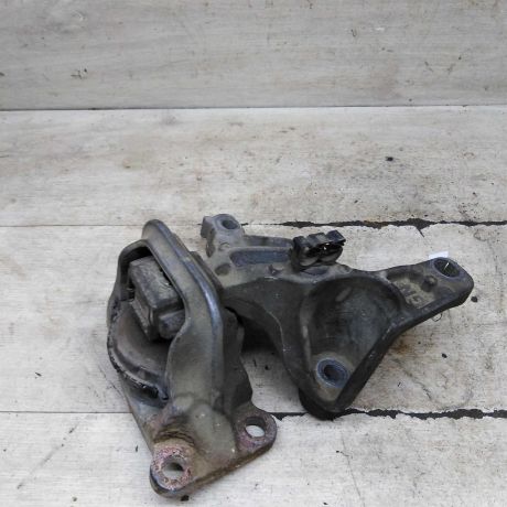 kronstein-krepleniia-dvigatelia-pravyi-opora-renault-fluence-i-art-102434-big-5