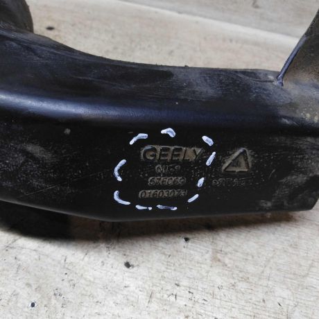 patrubok-vozduxovoda-geely-emgrand-x7-art-103333-big-1