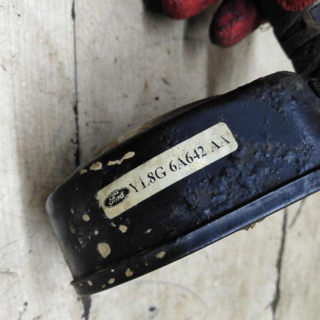 teploobmennik-ford-maverick-ii-radiator-maslianyi-art-105247-big-2