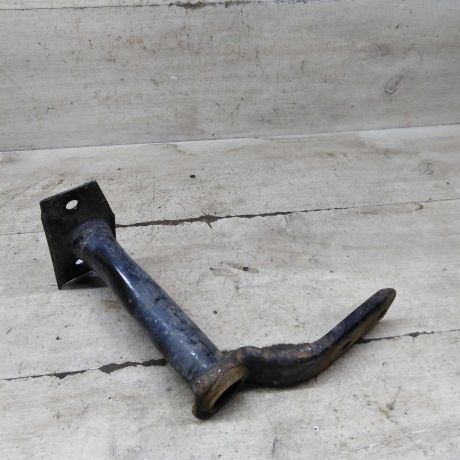 kronstein-krepleniia-zashhity-dvigatelia-pravyi-volkswagen-jetta-vi-art-105472-big-1