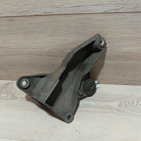 kronstein-dvigatelia-pravyi-volkswagen-passat-b5-art-107194-big-4