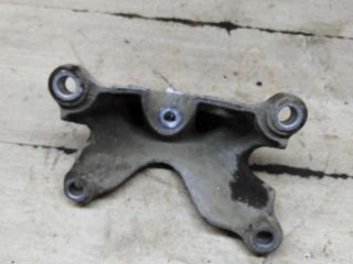 kronstein-krepleniia-dvigatelia-levyi-audi-a6-c6-art-107436