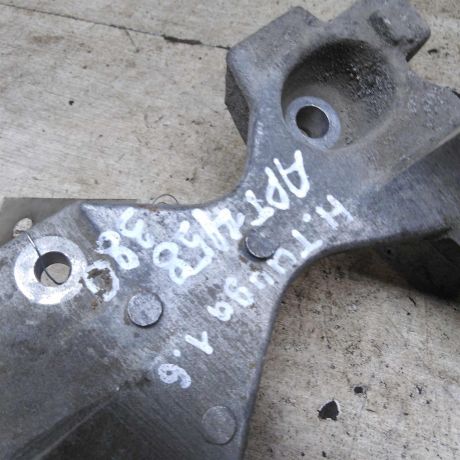 kronstein-dvigatelia-nissan-tiida-i-art-110121-big-2