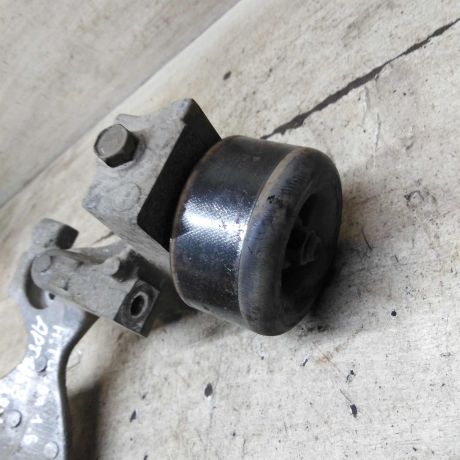 kronstein-dvigatelia-nissan-tiida-i-art-110121-big-6