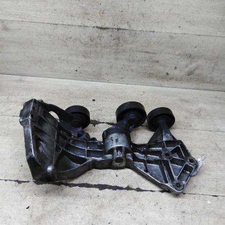 kronstein-na-dvigatel-rolik-remnia-mercedes-a-klass-i-w168-restailing-art-110715-big-1