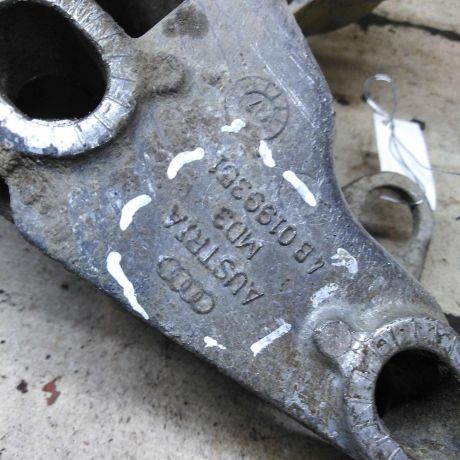kronstein-krepleniia-dvigatelia-levyi-audi-a4-b5-art-111244-big-3