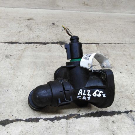 flanec-sistema-oxlazdeniia-dvigatelia-volkswagen-passat-b5-gp-audi-a4-b6-audi-a4-b7-art-104764-big-3