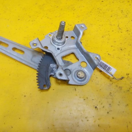 steklopodieemnik-zadnii-levyi-hyundai-getz-art-11329-big-1