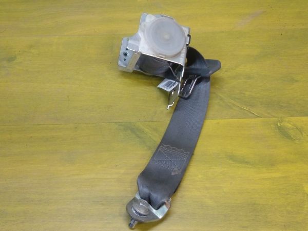 zadnii-pravyi-remen-bezopasnosti-nissan-almera-classic-2006g-art-12009-big-0