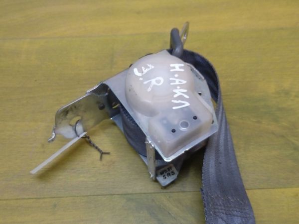 zadnii-pravyi-remen-bezopasnosti-nissan-almera-classic-2006g-art-12009-big-1