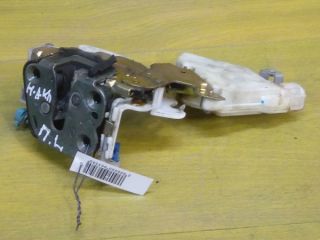 perednii-levyi-zamok-dveri-nissan-almera-classic-2006g-art-12074