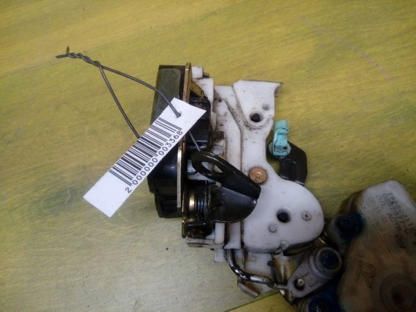 zamok-dveri-zadnii-pravyi-nissan-almera-classic-2006g-art-12195-big-3