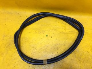 uplotnitel-dveri-honda-peredniaia-pravaia-uplotnitelnaia-rezinka-dveri-jazz-2008-g-art-12328