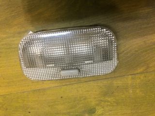 plafon-salonnyi-peugeot-fonar-salona-307-2003-god-art-12634