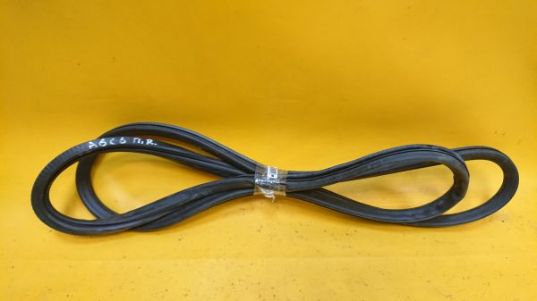 uplotnitel-dveri-audi-a6-c6-art-12805-big-0