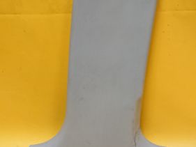 obsivka-stoiki-pravaia-vnutrenniaia-nakladka-srednei-stoiki-salona-audi-a6-c6-art-12897