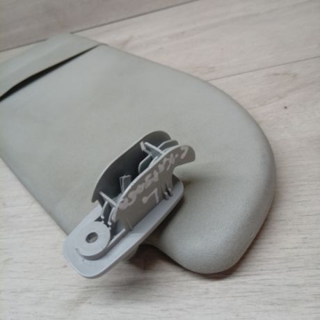 kozyrek-solncezashhitnyi-vnutri-seat-cordoba-art-13001-big-2