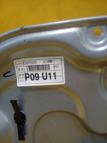 steklopodieemnik-elektriceskii-hyunday-elantra-hd-perednii-pravyi-art-13031-big-3