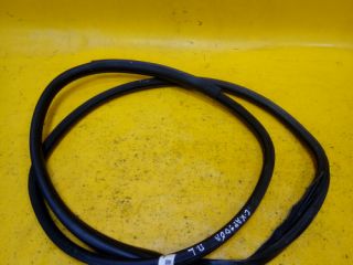 uplotnitel-dveri-seat-cordoba-peredniaia-levaia-art-13044