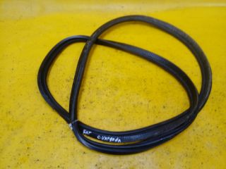 uplotnitel-dveri-seat-cordoba-bagaznika-art-13057