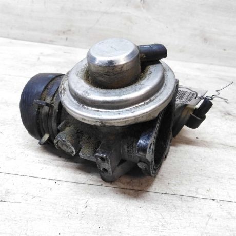 klapan-recirkuliacii-xolostyx-gazov-egr-volkswagen-transporter-t5-19-tdi-art-40561-big-3