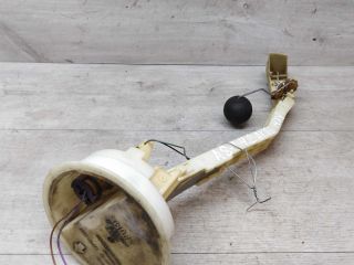 datcik-urovnia-topliva-audi-a8-d2-art-18813