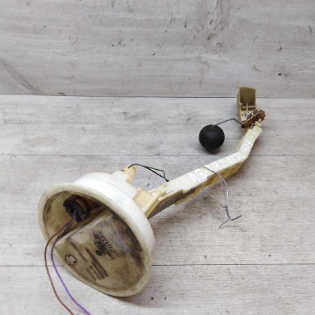 datcik-urovnia-topliva-audi-a8-d2-art-18813-big-0