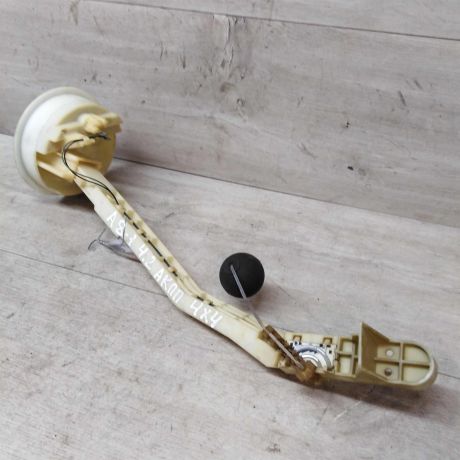 datcik-urovnia-topliva-audi-a8-d2-art-18813-big-1