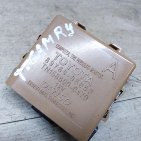 priemnik-sistemy-kontrolia-davleniia-v-sinax-toyota-camry-2011-art-20575-big-0