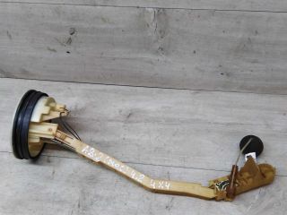 zabornik-s-datcikom-urovnia-topliva-audi-a8-d2-art-24409