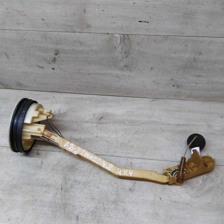 zabornik-s-datcikom-urovnia-topliva-audi-a8-d2-art-24409-big-0