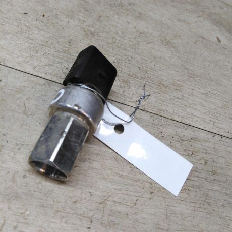 datcik-davleniia-sistemy-kondicionera-volkswagen-polo-sedan-art-32537-big-0