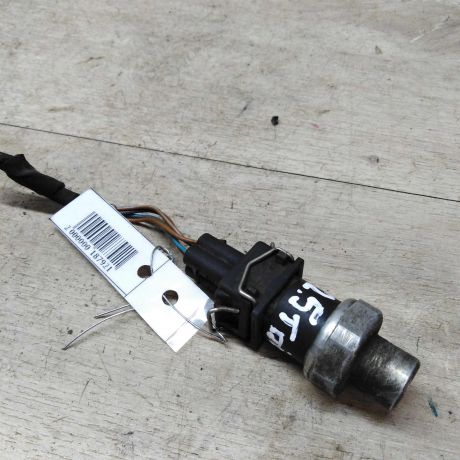 datcik-davleniia-sistemy-kompressora-kondicionera-kondicionirovaniia-audi-a6-c5-art-32791-big-0