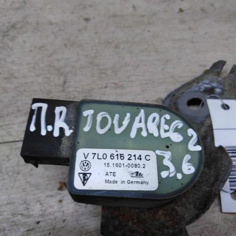 datcik-doroznogo-prosveta-perednii-pravyi-volkswagen-touareg-rest-art-33012-big-2
