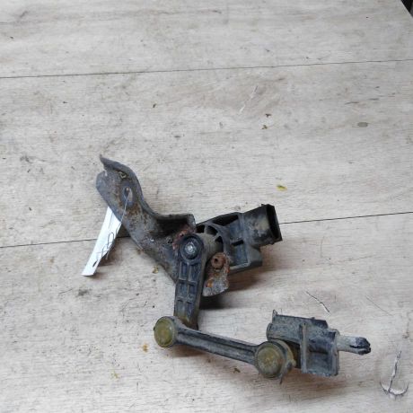 datcik-doroznogo-prosveta-perednii-pravyi-volkswagen-touareg-rest-art-33012-big-1