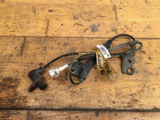 datcik-abs-perednii-pravyi-toyota-corolla-ix-e120-e130-rest-xetcbek-art-37415