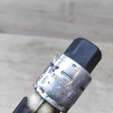 datcik-davleniia-sistemy-kondicionera-ford-focus-2-art-53129-big-4