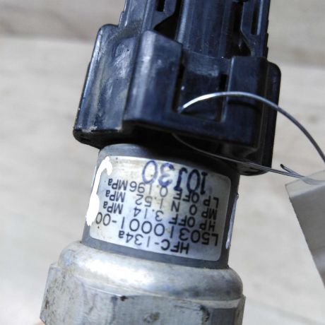 datcik-sistemy-kompressora-kondicionera-mazda-3-bk-sedan-art-54178-big-1