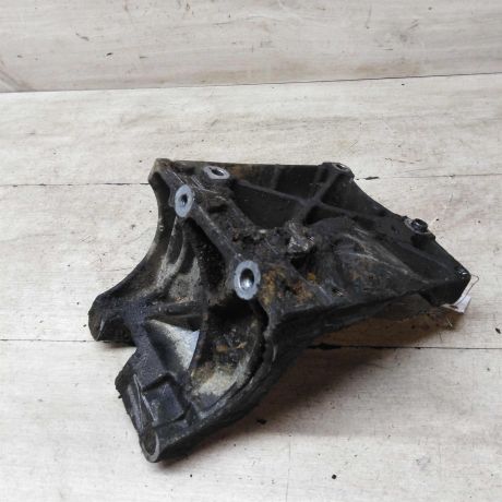 kronstein-generatora-16i-sida-ford-focus-2-restailing-art-65188-big-1