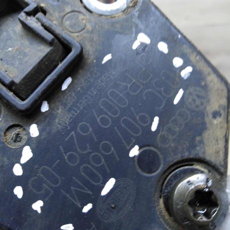 datcik-urovnia-masla-dvigatelia-skoda-yeti-i-art-76416-big-2