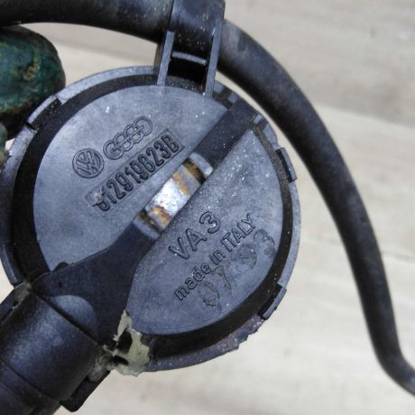 datcik-zadnei-skorosti-mkpp-audi-100-c4-audi-a6-c4-volkswagen-passat-b5-volkswagen-passat-b5-gp-audi-a6-c5-audi-80-b4-skoda-superb-audi-a4-b5-audi-80-b3-art-86763-big-4