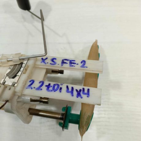 datcik-urovnia-topliva-hyundai-santa-fe-ii-art-98593-big-4