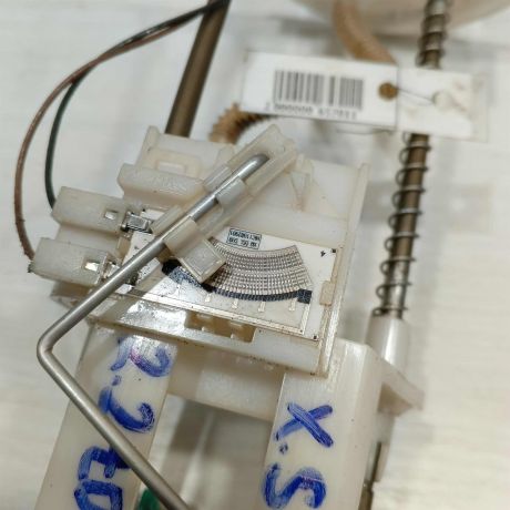 datcik-urovnia-topliva-hyundai-santa-fe-ii-art-98593-big-3