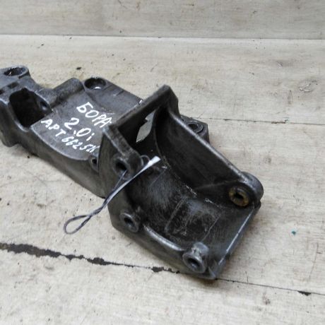 kronstein-generatora-i-kompressora-kondicionera-volkswagen-bora-volkswagen-jetta-4-volkswagen-golf-4-art-102609-big-1