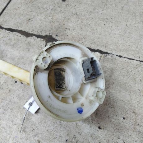 datcik-urovnia-topliva-mercedes-benz-e-klass-w210-art-105846-big-1