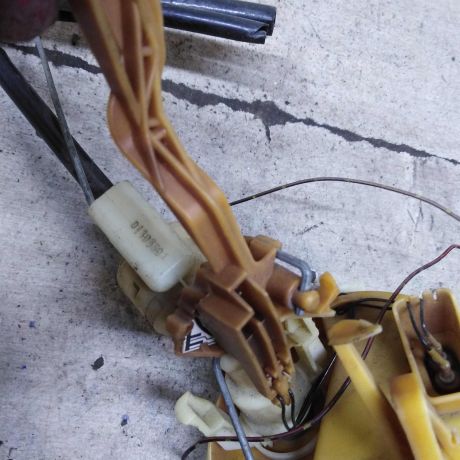 datcik-urovnia-topliva-bmw-e39-art-105922-big-6