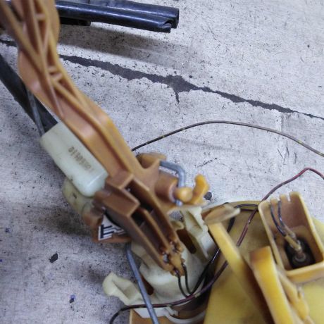 datcik-urovnia-topliva-bmw-e39-art-105922-big-4